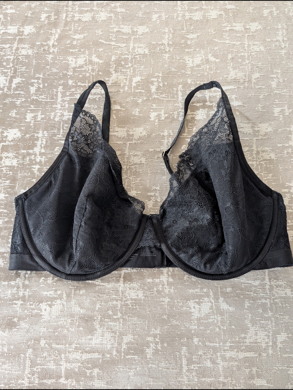 Soma Lightest Lift Lace Plunge Bra